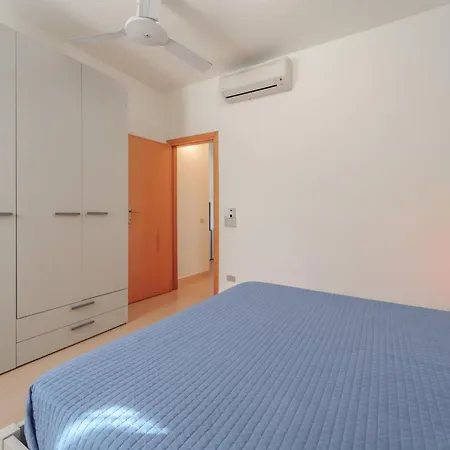 Gli Orizzonti - Goelba Apartament *